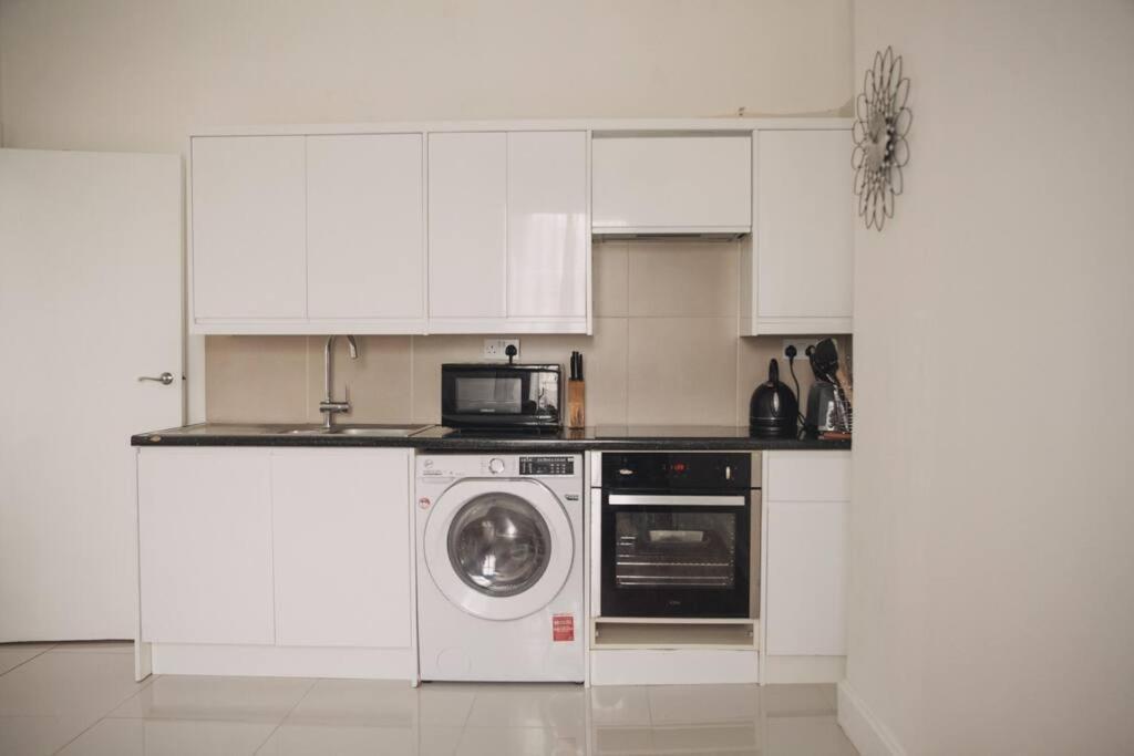 3 Bed Flat With Balcony Central London Eksteriør billede