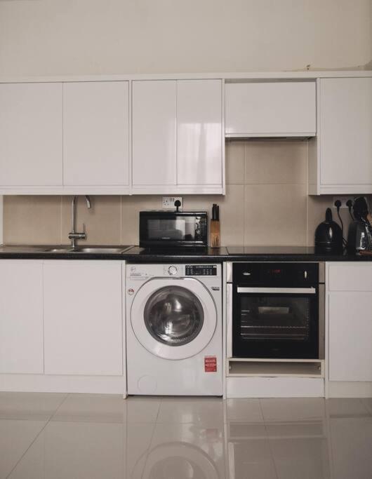 3 Bed Flat With Balcony Central London Eksteriør billede