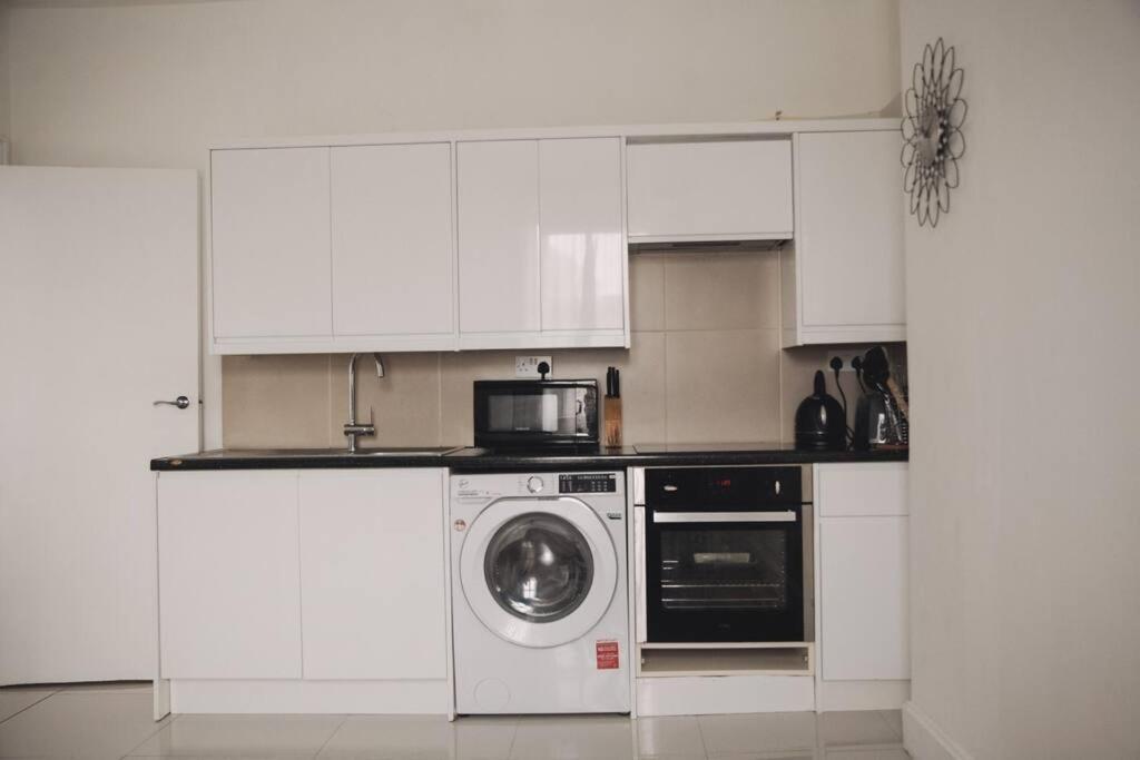 3 Bed Flat With Balcony Central London Eksteriør billede