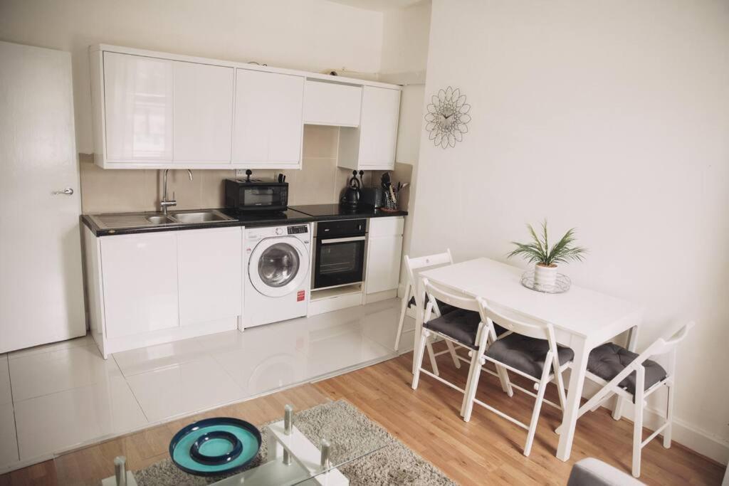 3 Bed Flat With Balcony Central London Eksteriør billede
